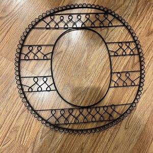 Pottery Barn ‘O’ initial sign in iron.